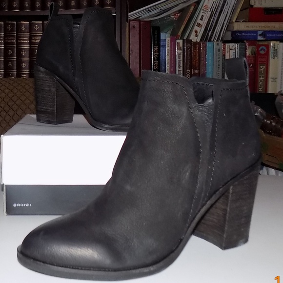 simone bootie dolce vita